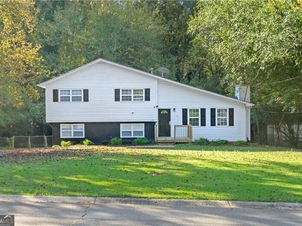 125 Meadowcliff Circle, Carrollton, GA 30116