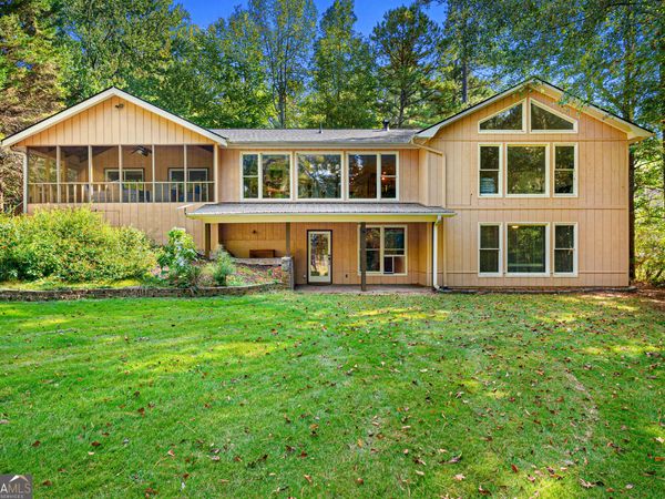 205 Grizzly Bear Lane, Hartwell, GA 30643