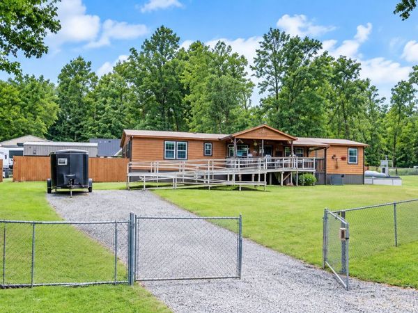 124 Cherokee Drive, Jackson, GA 30233