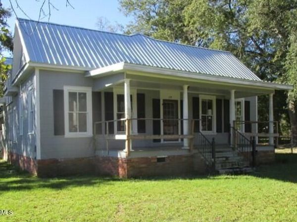 219 Marion Street , Blackshear, GA 31516