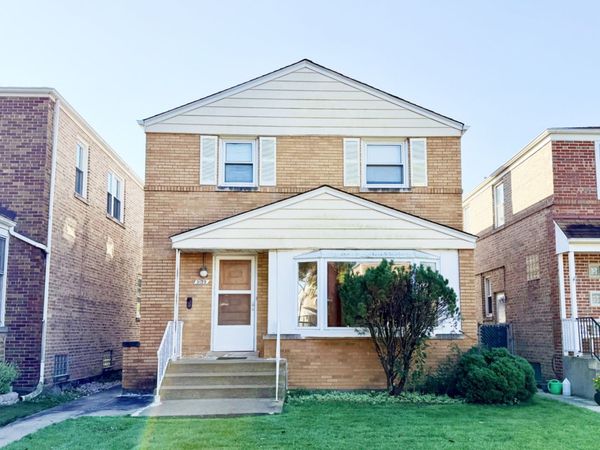 3129 W Birchwood Avenue , Chicago, IL 60645