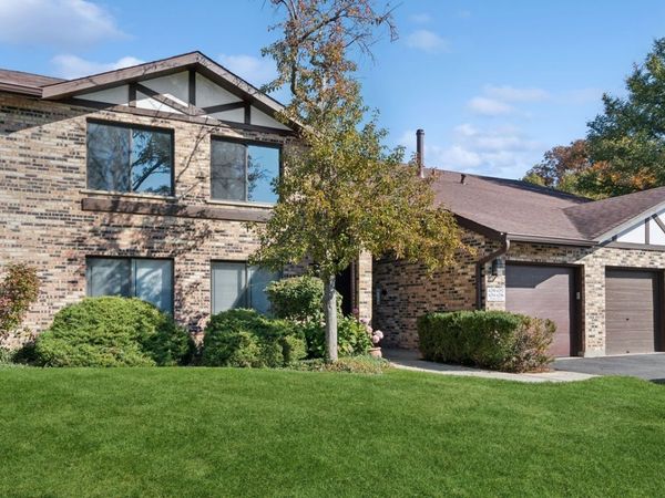6254 Trinity Drive , Unit 2C, Lisle, IL 60532