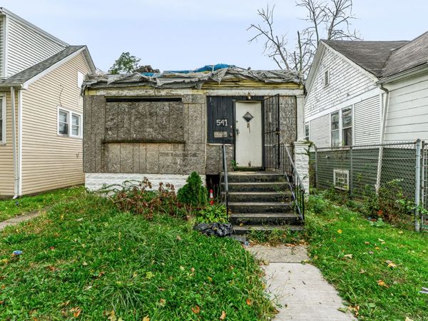 541 W 104th Street , Chicago, IL 60628