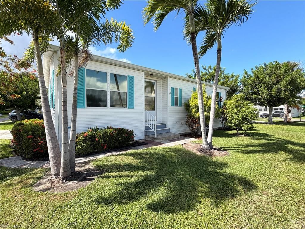 4700 Sawmill Dr W, Estero, FL 33928 Photo