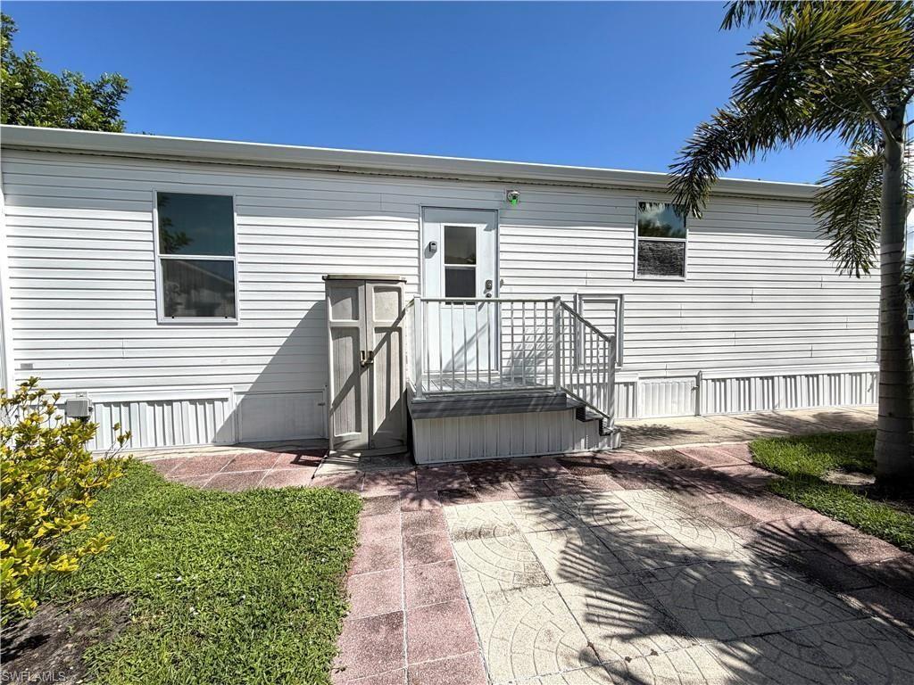 4700 Sawmill Dr W, Estero, FL 33928 Photo