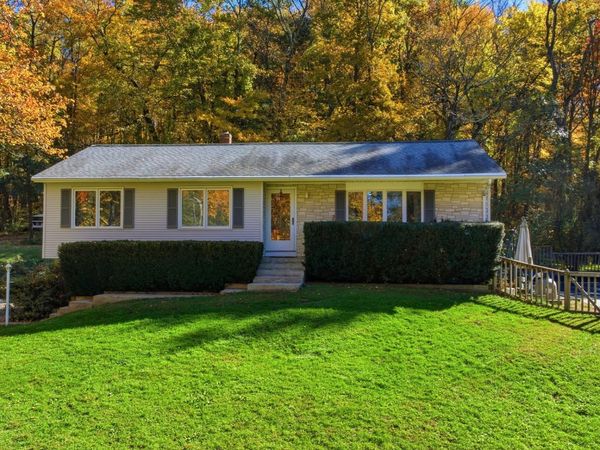 20 Sullivan Ln, South Hadley, MA 01075