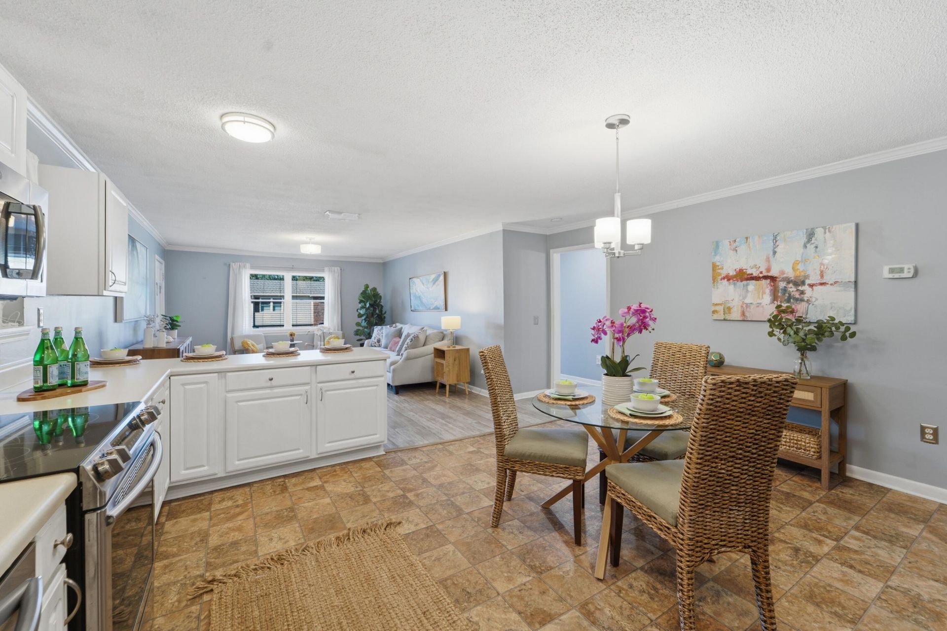 415 Parkdale Drive Photo 12