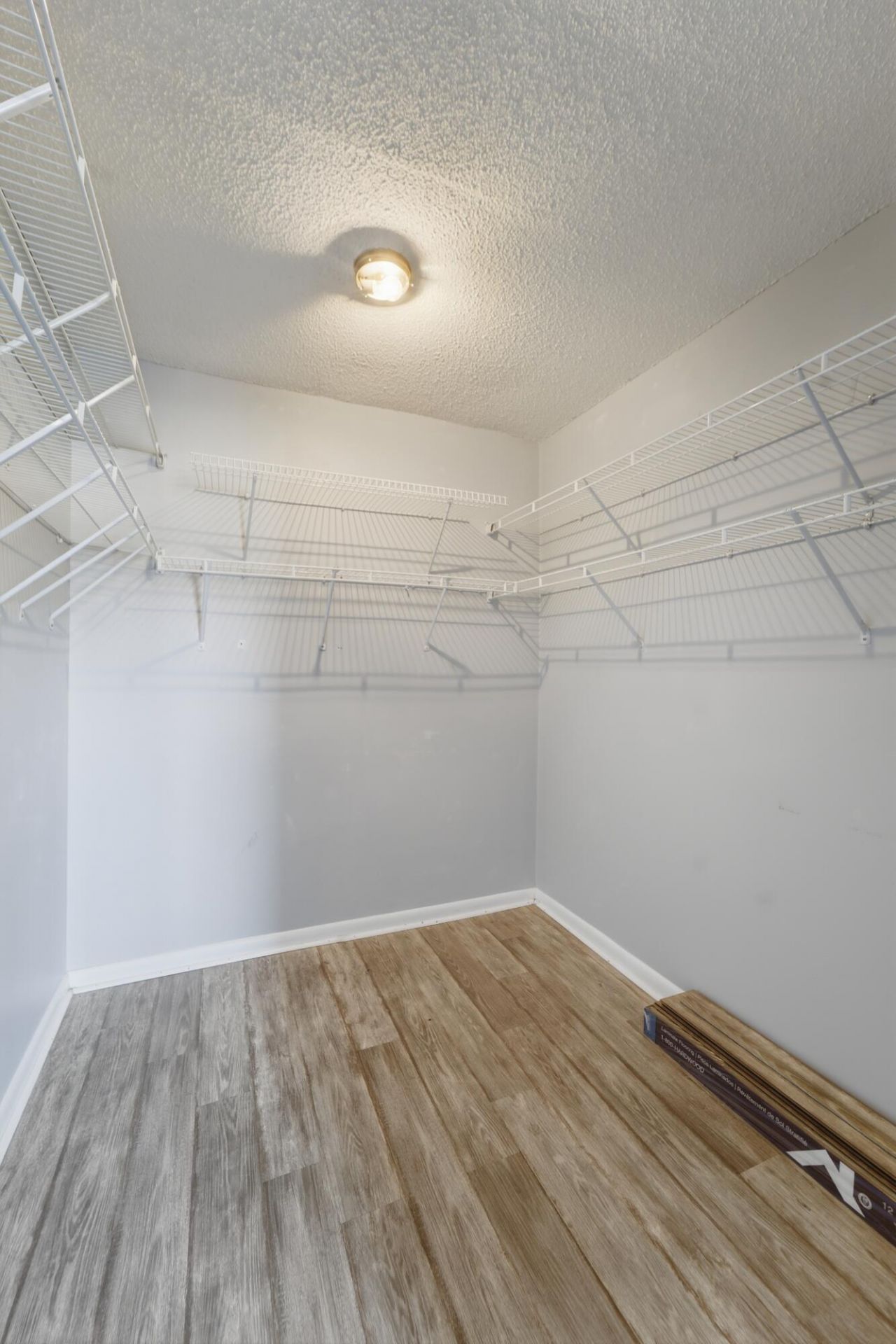 415 Parkdale Drive Photo 15