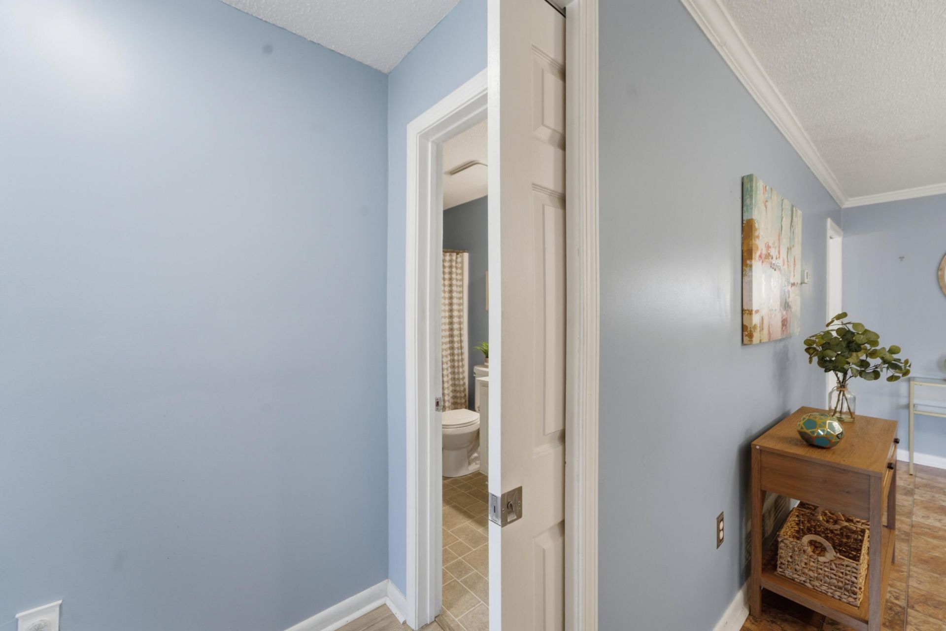 415 Parkdale Drive Photo 17