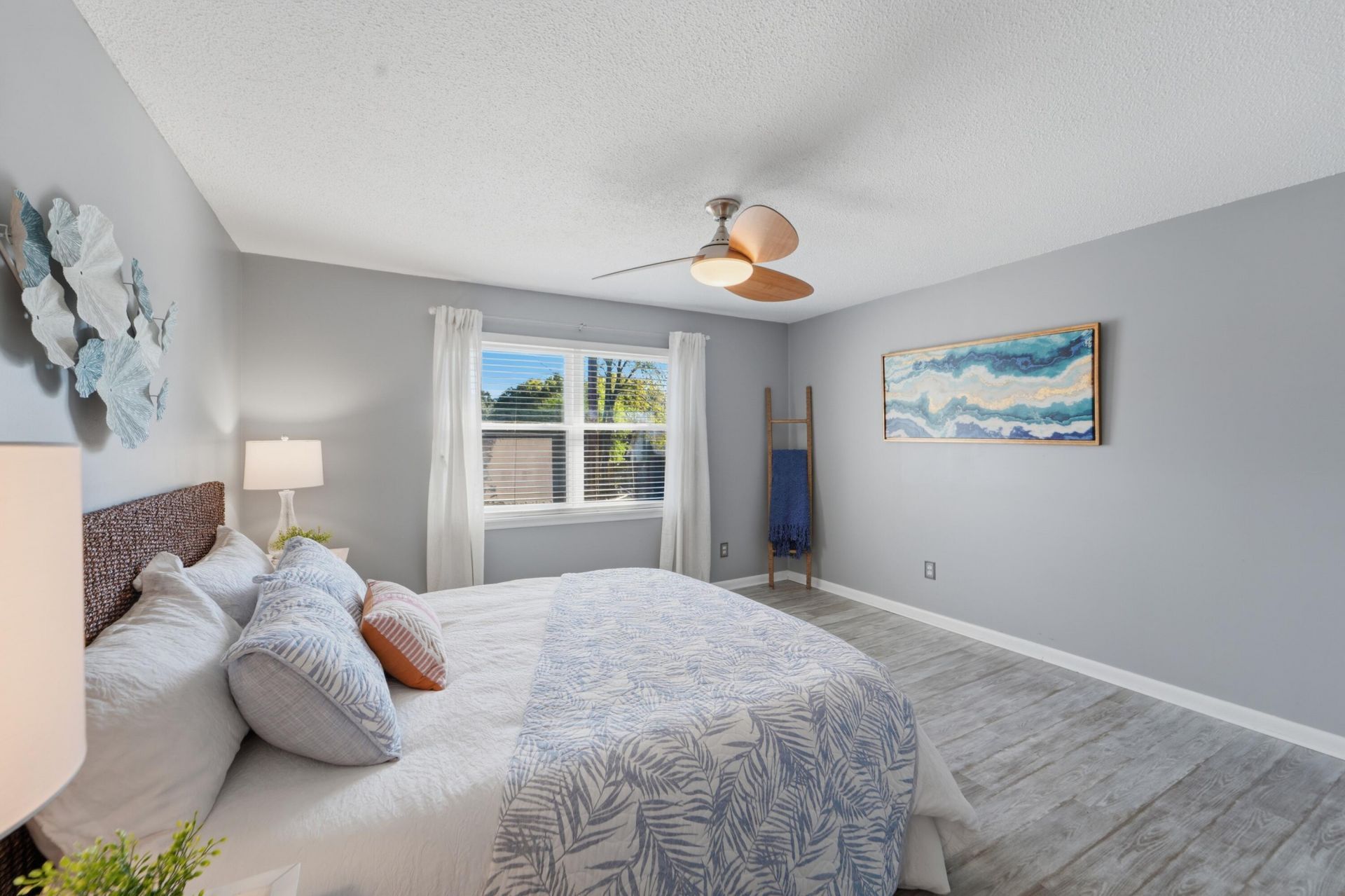 415 Parkdale Drive Photo 18