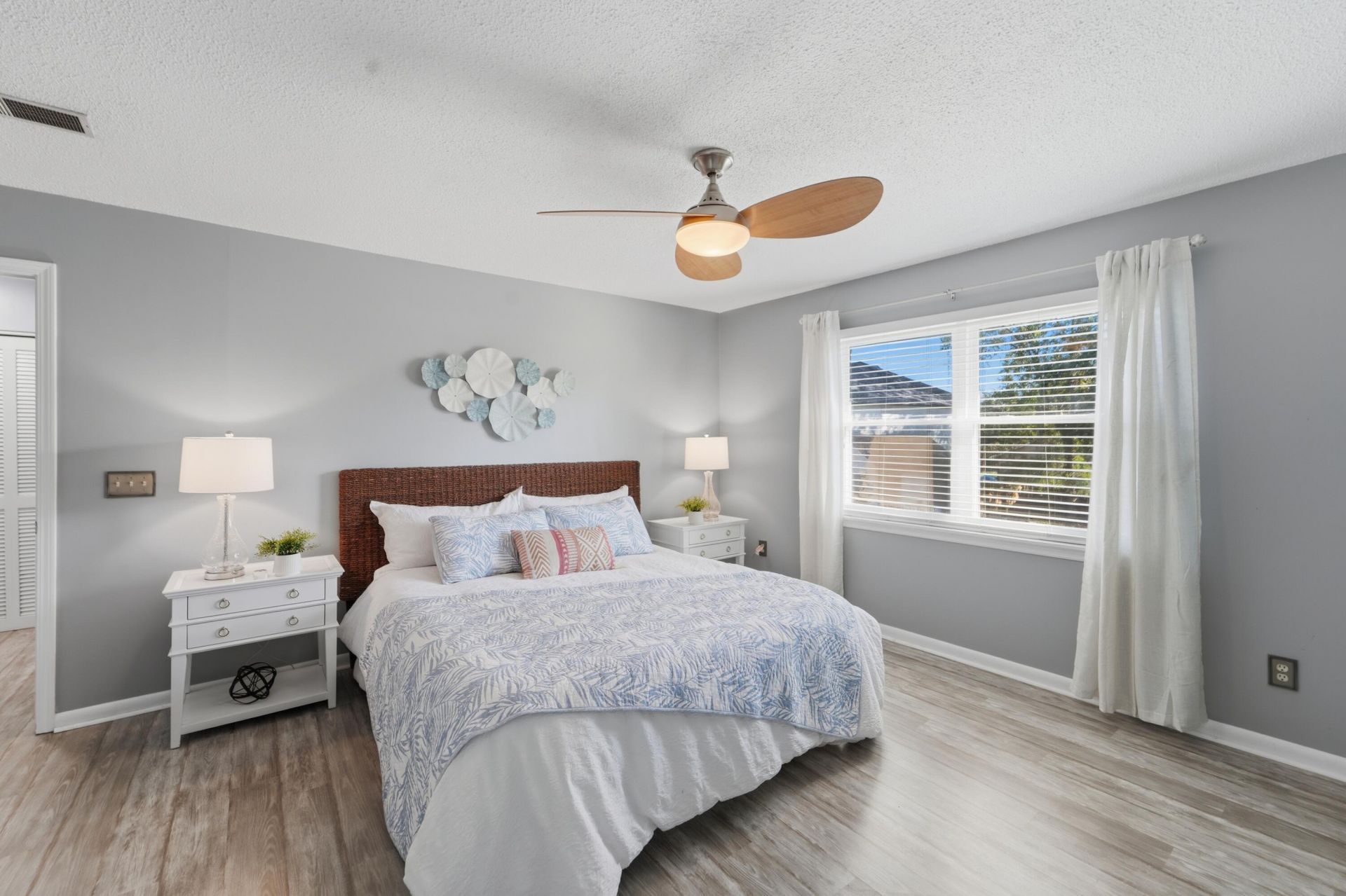 415 Parkdale Drive Photo 19