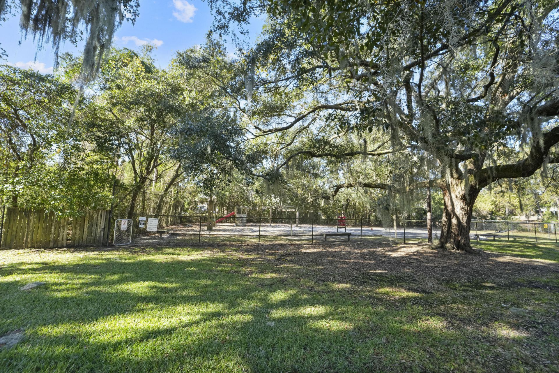 415 Parkdale Drive Photo 33