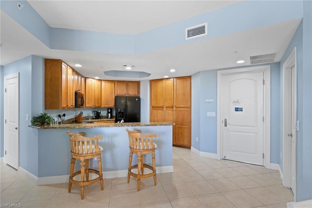 5793 Cape Harbour Dr , Unit 620, Cape Coral, FL 33914 Photo