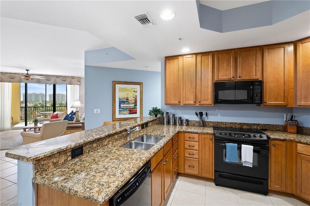 5793 Cape Harbour Dr , Unit 620, Cape Coral, FL 33914 Photo