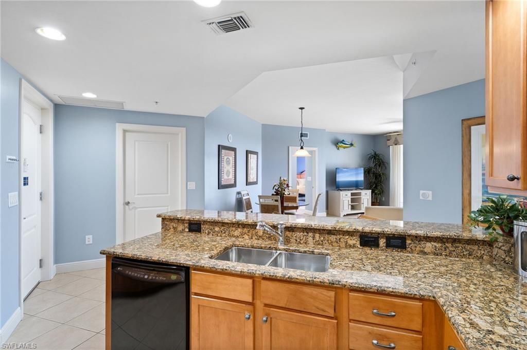 5793 Cape Harbour Dr , Unit 620, Cape Coral, FL 33914 Photo