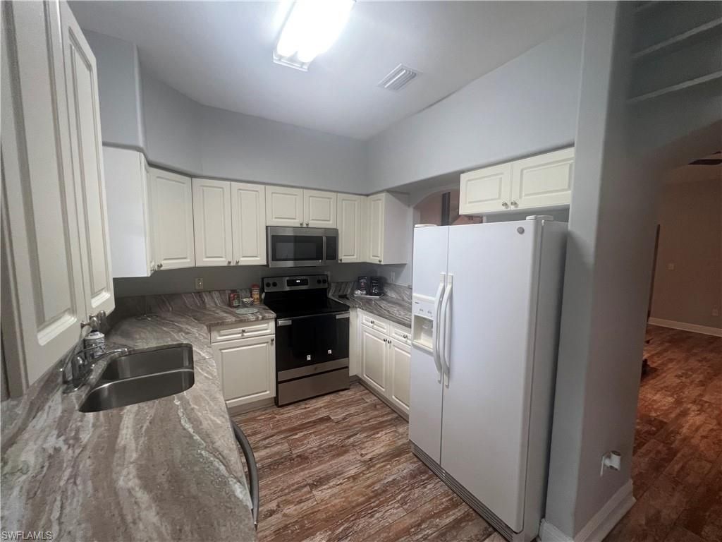 4166 Castilla Cir , Unit 201, Fort Myers, FL 33916 Photo