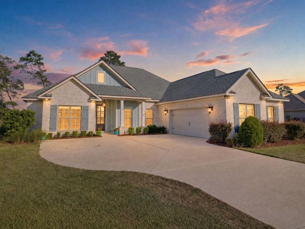 559 Coastal Breeze Drive, Freeport, FL 32439