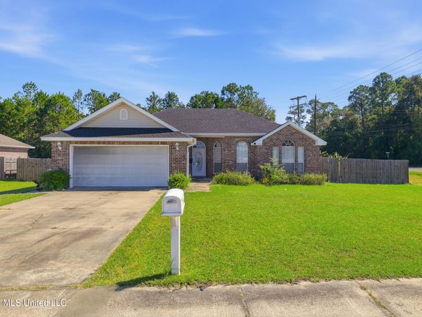 11300 Jessica Drive, Gulfport, MS 39503