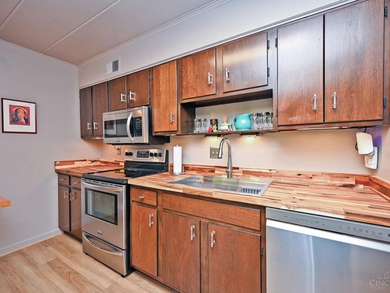 880 Rue De La Paix, Unit A28, Cincinnati, OH 45220 Photo 17