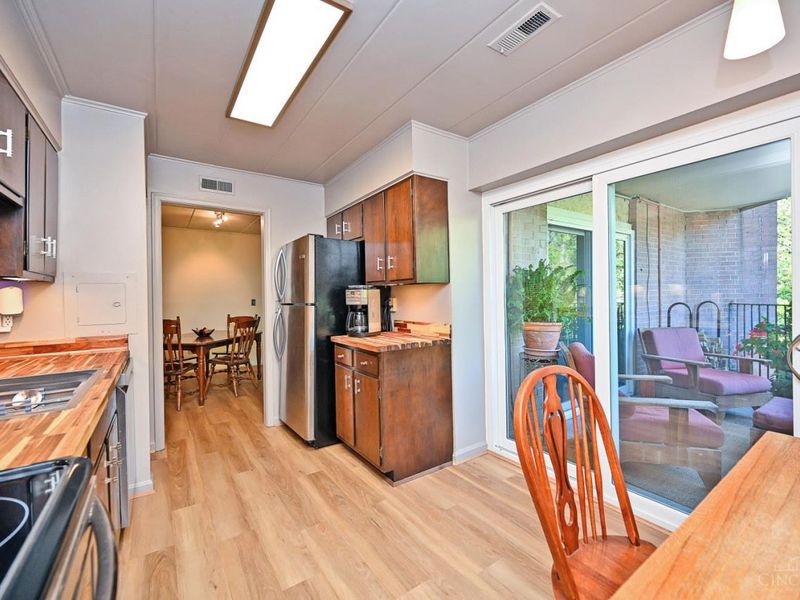 880 Rue De La Paix, Unit A28, Cincinnati, OH 45220 Photo 19