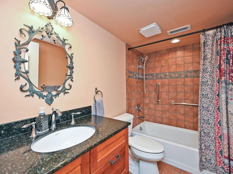 880 Rue De La Paix, Unit A28, Cincinnati, OH 45220 Photo 27