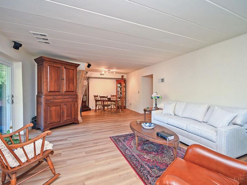 880 Rue De La Paix, Unit A28, Cincinnati, OH 45220 Photo 5