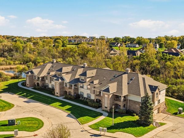 2987 W Drexel AVENUE, Unit 322, Franklin, WI 53132