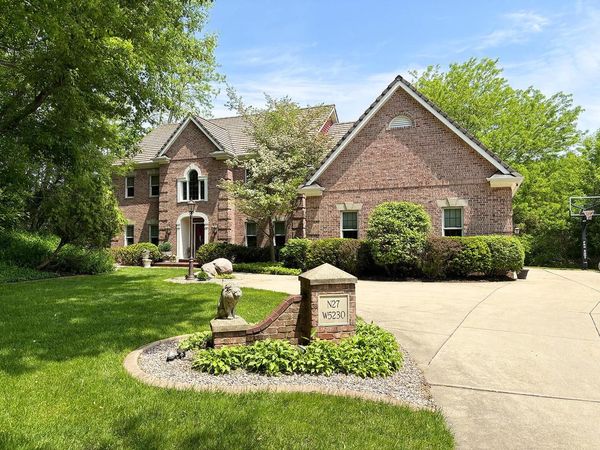 N27W5230 Hamilton ROAD, Cedarburg, WI 53012