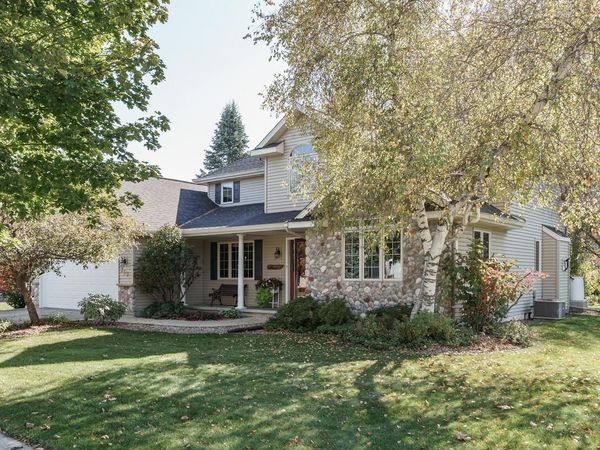 713 Willow Creek PARKWAY, Watertown, WI 53094