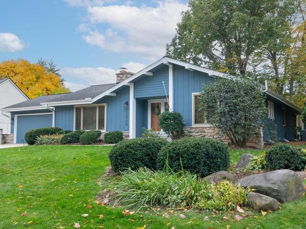 12775 W Scarborough DRIVE, New Berlin, WI 53151