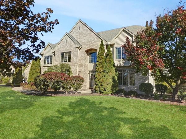 19270 Glacier PARKWAY, Brookfield, WI 53045