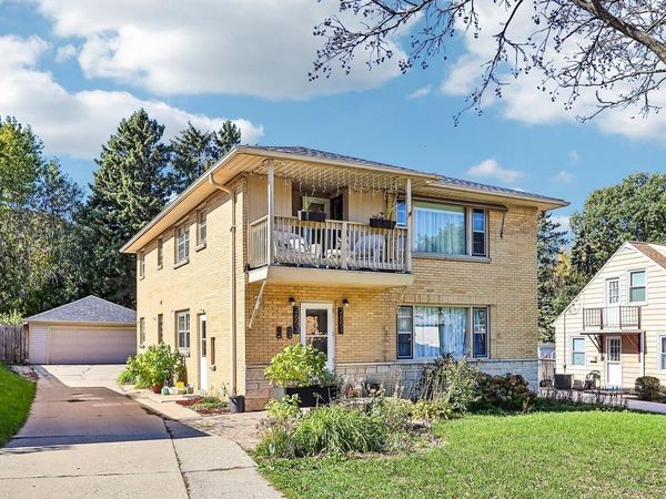 2651 S 51st STREET, Milwaukee, WI 53219