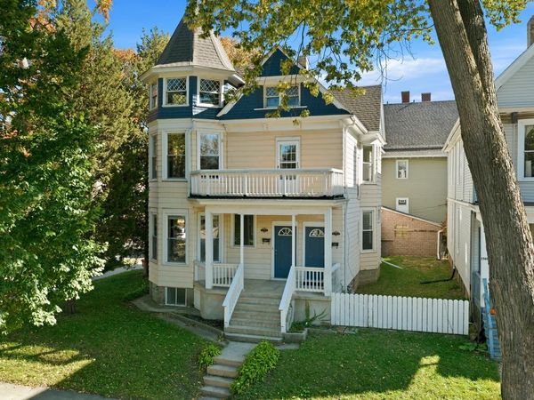 2592 N Murray AVENUE, Unit 2594, Milwaukee, WI 53211
