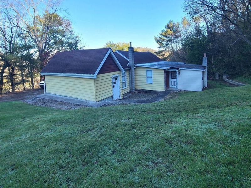 668 Dolezal Road, Dillonvale, OH 43917 Photo 3