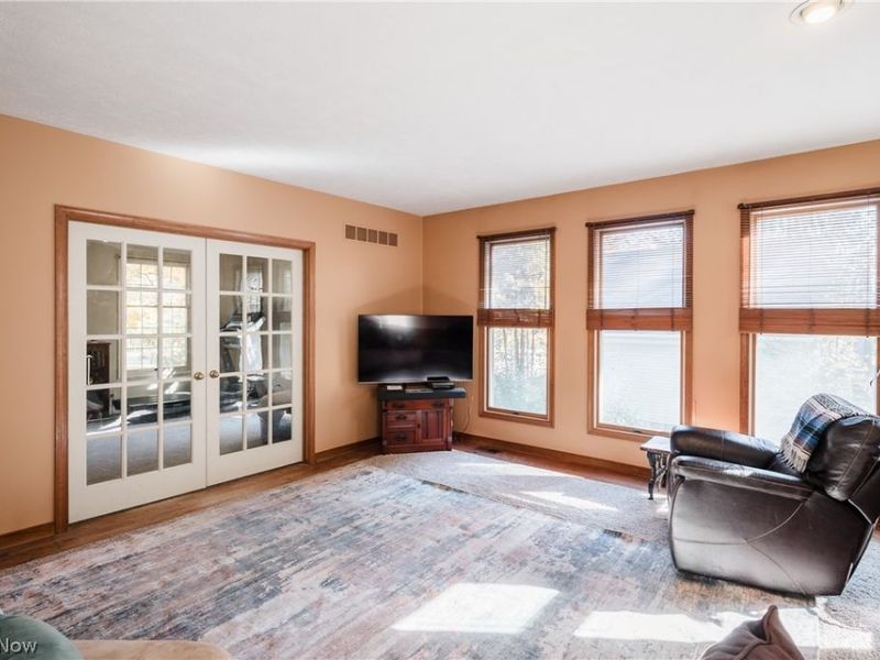 32350 Miles Road, Solon, OH 44139 Photo 11