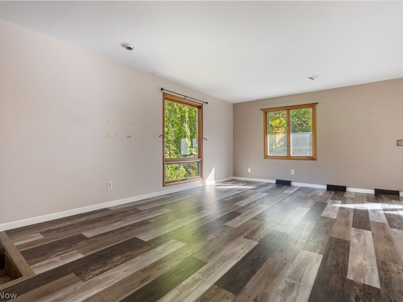 1734 E Broad Street , Louisville, OH 44641 Photo 16