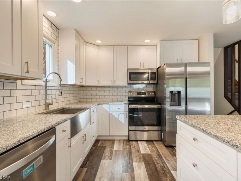 1734 E Broad Street , Louisville, OH 44641 Photo 20