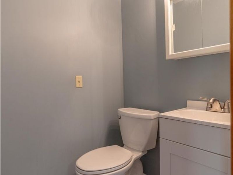 1734 E Broad Street , Louisville, OH 44641 Photo 29