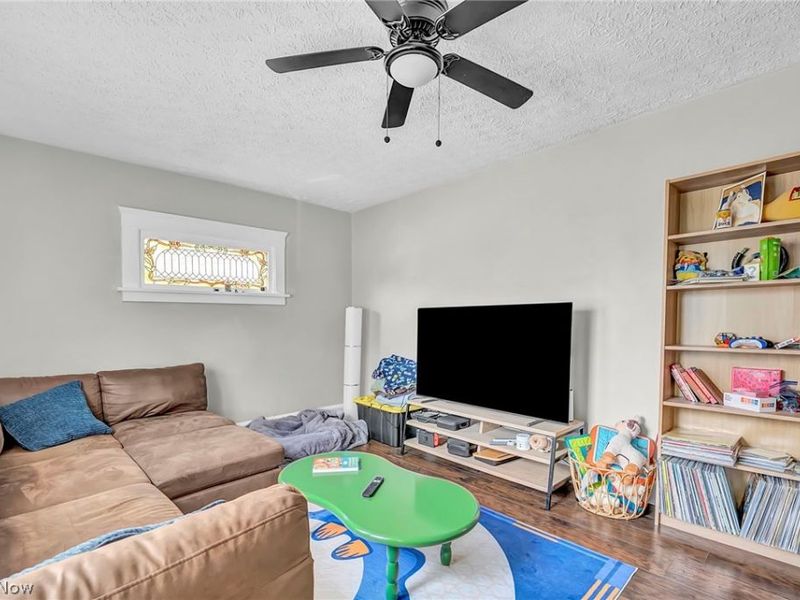 2203 Bunts Road, Lakewood, OH 44107 Photo 4