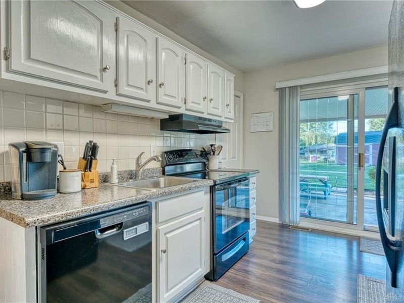 3033 Glenmere Court, Dayton, OH 45440 Photo 11