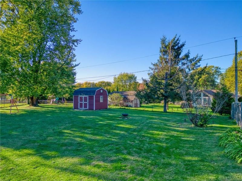 3033 Glenmere Court, Dayton, OH 45440 Photo 2