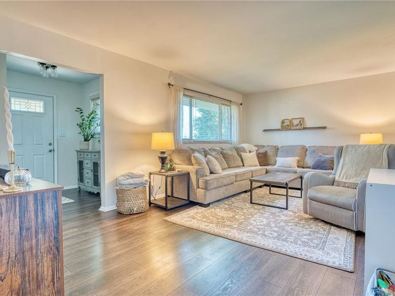 3033 Glenmere Court, Dayton, OH 45440 Photo 5