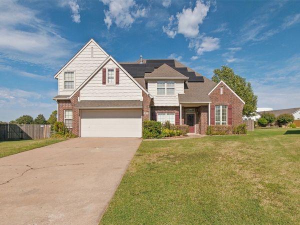 808 W Juneau Street, Broken Arrow, OK 74012