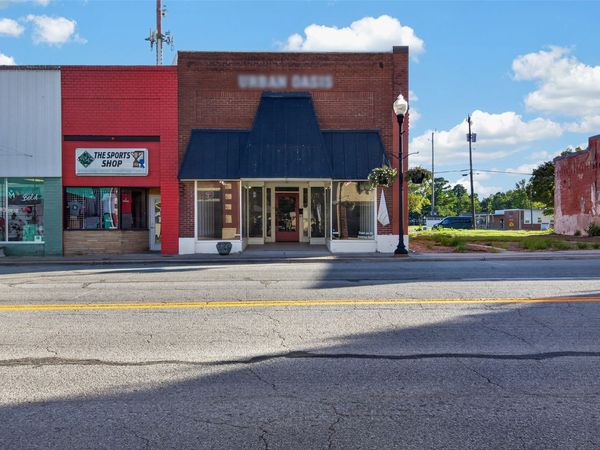 206 E Rogers Boulevard , Skiatook, OK 74070