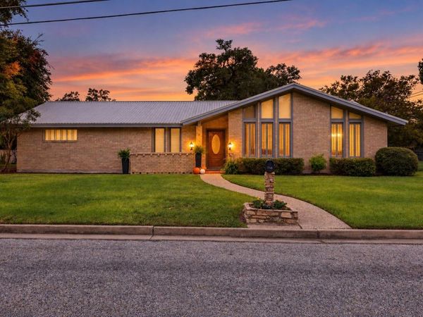 713 Sarah Jo ST, La Grange, TX 78945