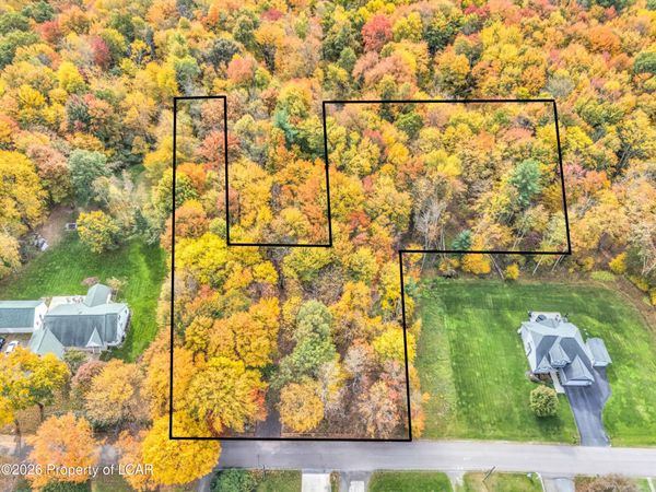 3 Fairground Road, Dallas, PA 18612