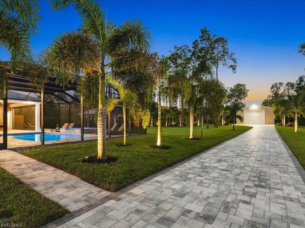 6190 Bur Oaks Ln, Naples, FL 34119 Photo