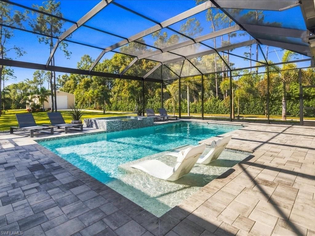 6190 Bur Oaks Ln, Naples, FL 34119 Photo