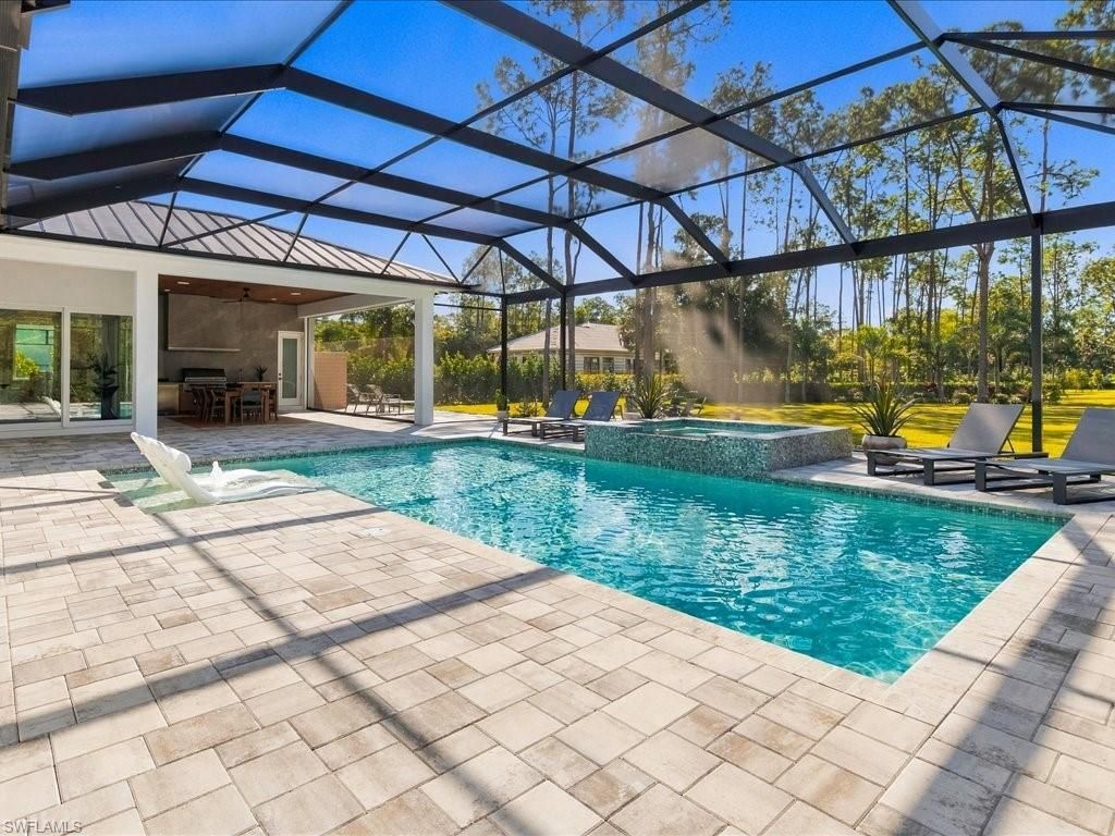 6190 Bur Oaks Ln, Naples, FL 34119 Photo