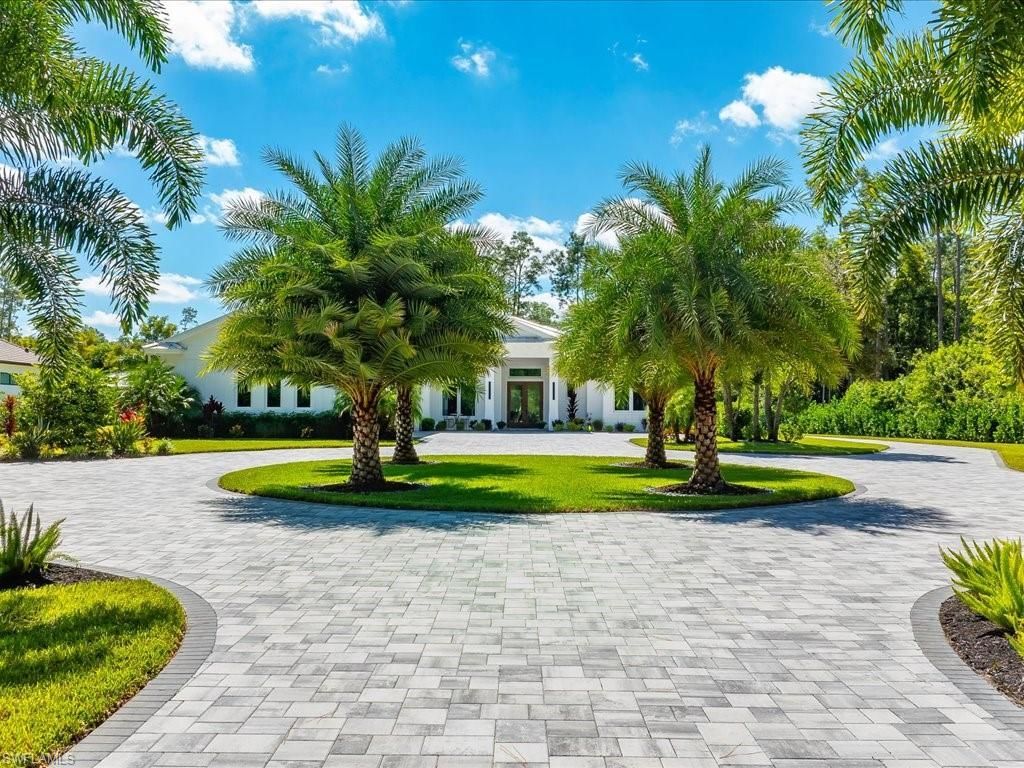 6190 Bur Oaks Ln, Naples, FL 34119 Photo